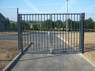 Portail pivotant barreaudé (2)