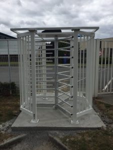 Tourniquet (2)